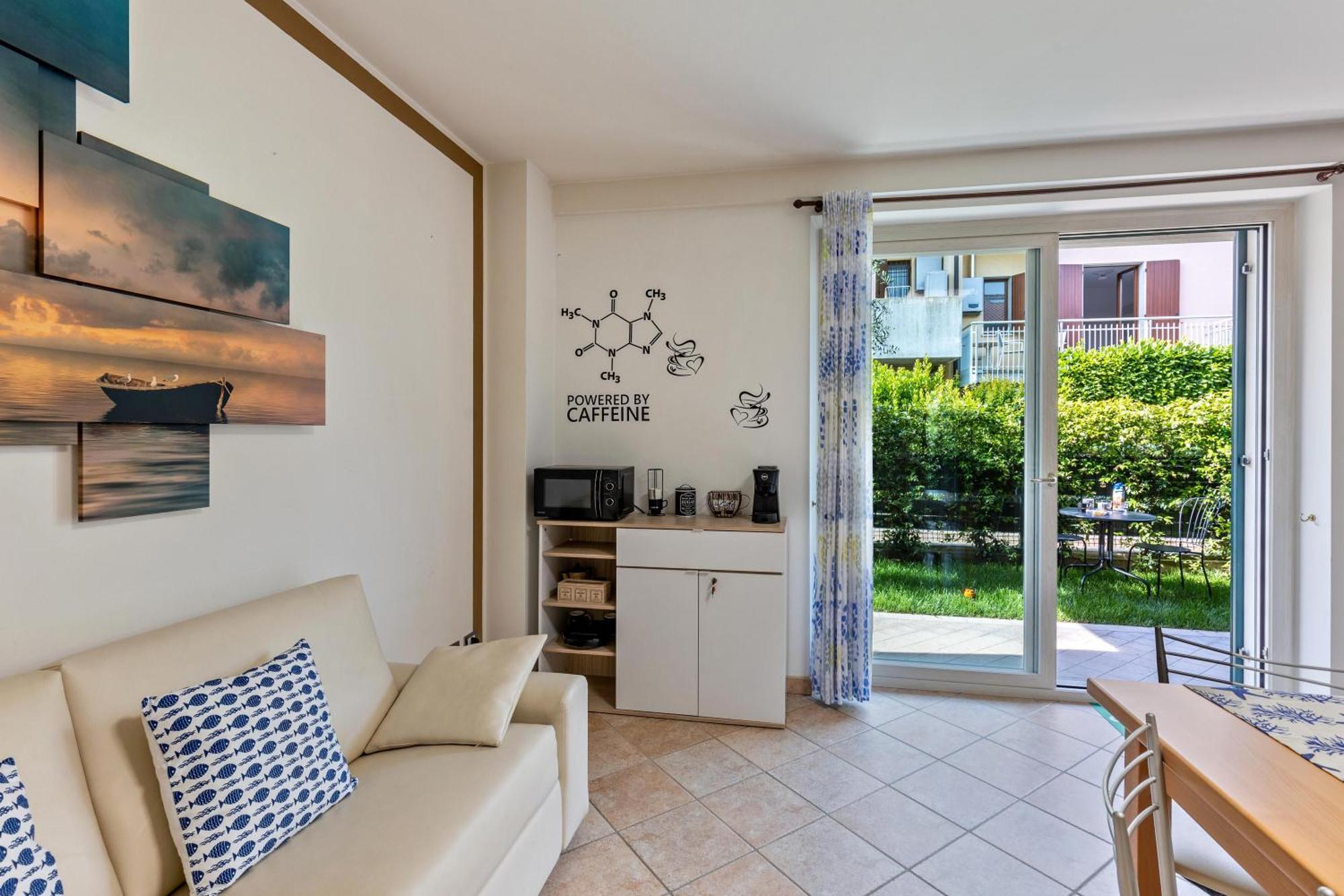Bluemoon -Luminoso Apt Con Piscina Lazise Eksteriør billede