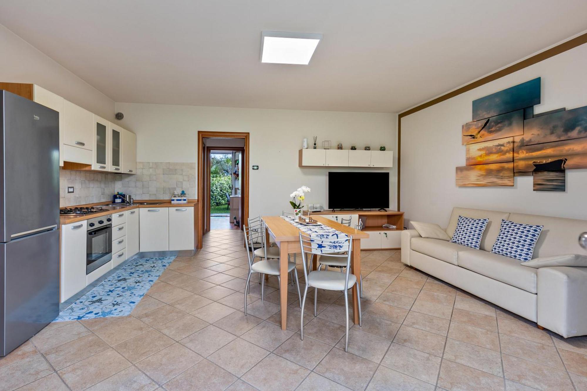 Bluemoon -Luminoso Apt Con Piscina Lazise Eksteriør billede